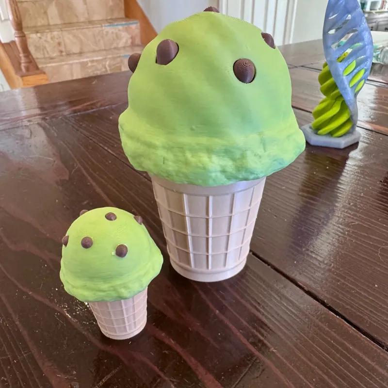 @Nocho's prints of the Ice Cream clicker at 100% and 200% size